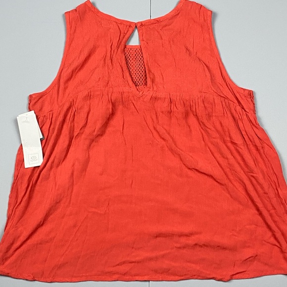 Rip Curl Top. NWT - Picture 1 of 5